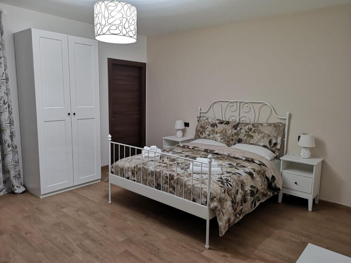 Bed And Breakfast Il Sole -Cinquefrondi Buitenkant foto