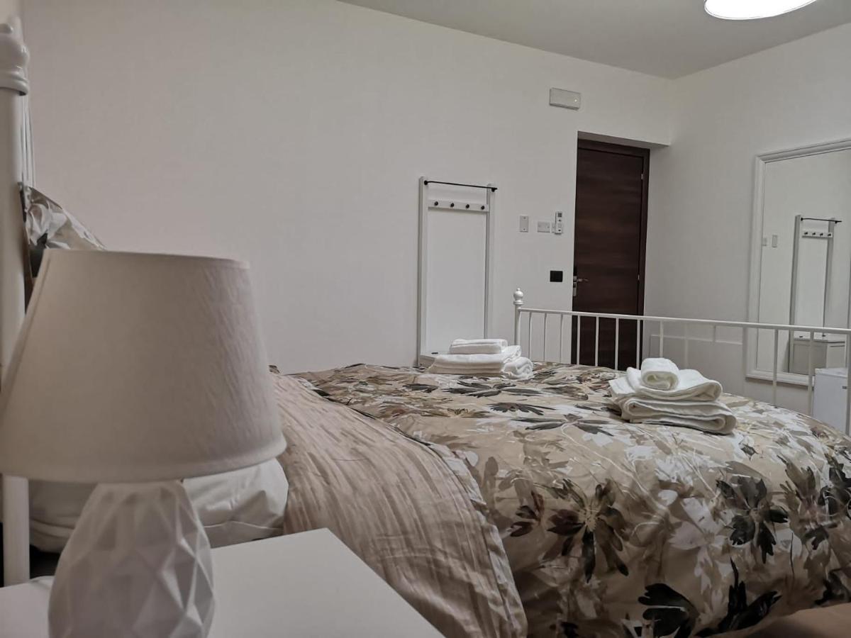 Bed And Breakfast Il Sole -Cinquefrondi Buitenkant foto